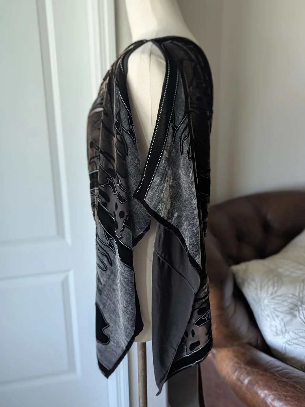 Women’s Draped Poncho Scarf - Black & Gray